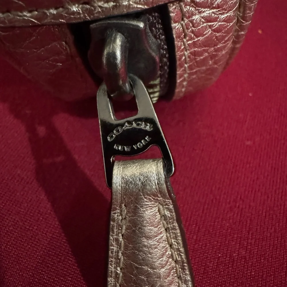 Coach Metallic Pebbled Leather Belt Bag/Fanny Pack - Picture 6 of 11